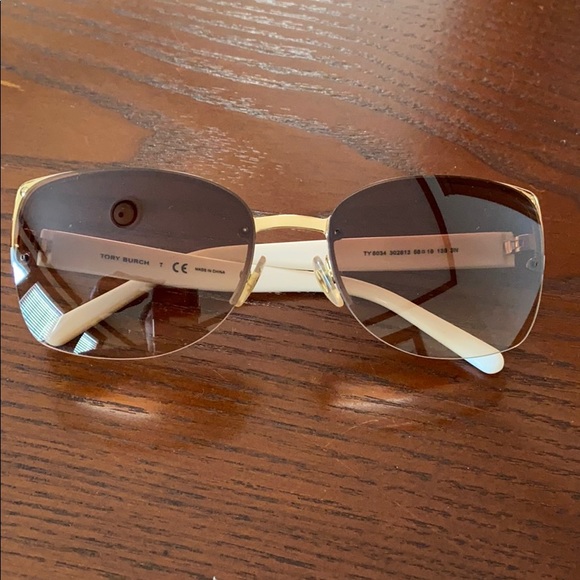 Sunglasses - Picture 2 of 3